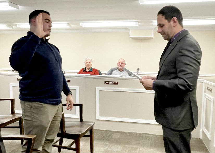 Leetonia police officer sworn in | News, Sports, Jobs - Salem News